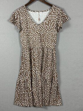 Hotouch Women’s Tiered Dress Size S Brown White Print V Neck Short Sleeve NWT  I